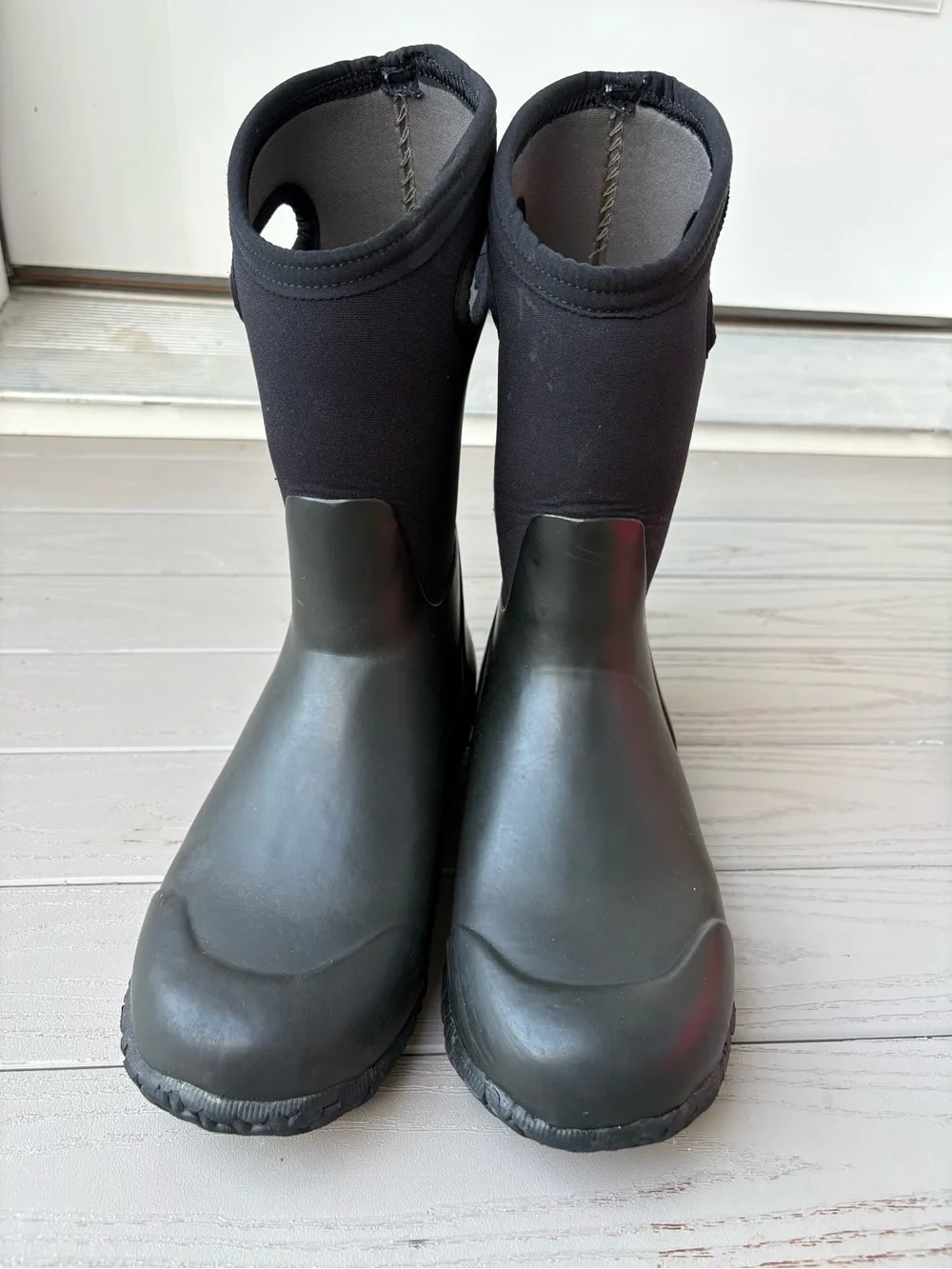 Bogs Kids Black Waterproof Insulated Rain & Snow Boots Outdoors Warm Unisex 6